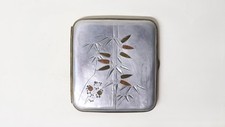 Ancien Etui à cigarettes en métal marqueté de cuivres de couleurs Japon Meiji
