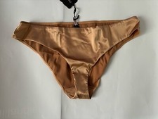 Culotte en satin couleur or