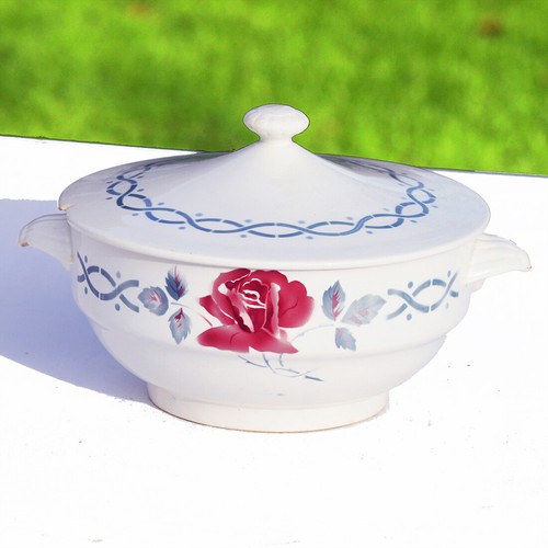 Soupière ancienne avec