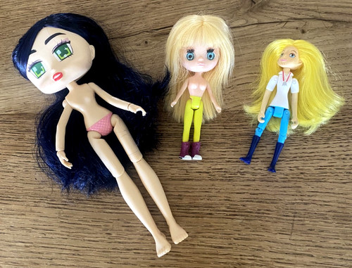 Petites poupées sans