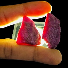 2 Pcs De Rubis Naturels Bruts