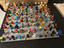 Lot de 100 figurines  LEGO