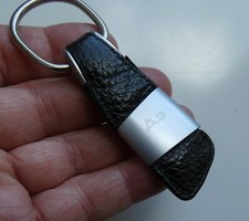 Porte cle Automobile AUDI A3 Station Garage.