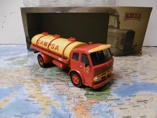 Camion d'autrefois pegaso citerne campsa marque ixo echelle1/43eme neuf + boite