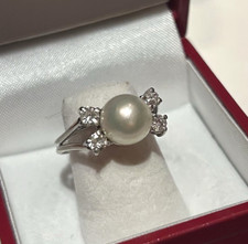 Belle Bague en Platine Perle de culture ornée de 4 Vrais Diamants - T53-Bel état