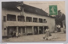 Saint Parres les Vaudes (Aube) - La Ferme des Colonnes, basse Cour