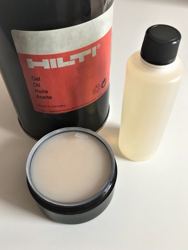 Huile moteur graisse - +, hilti
