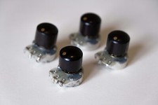 Set de 4 boutons en ébène neuf et potentiomètres