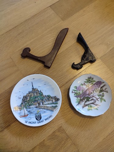Petites assiettes souvenir - assiettes, de