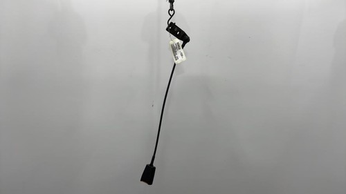 Attache ceinture avant gauche