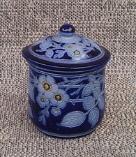 Ancien pot ou poubelle de