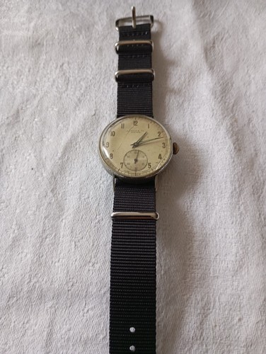 Rare montre militaire suisse