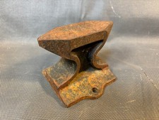 Ancienne petite enclume tas