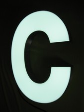 Lettre C Enseigne lumineuse LED, hauteur 41,4 cm, 5 photos