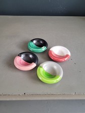 Lot de 4 petits cendriers