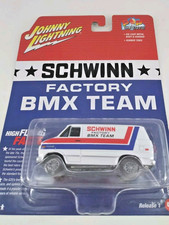 JOHNNY LIGHTNING 1976 Chevy