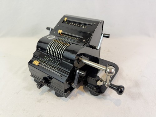 Calculatrice mécanique - calculatrice,
