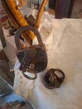 2 anciens cadenas en fonctionnement