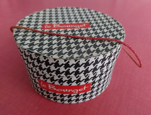 Ancienne boîte carton - boÎte,