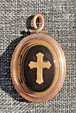 Bijou ancien pendentif porte photo avec onyx et croix religieuse XIX eme