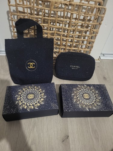 Lot trousses chanel tweed - chanel,