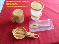KIT CUISINE NEUF  (vintage années 71) RARES TUPPERWARE mesures, spatule etc.