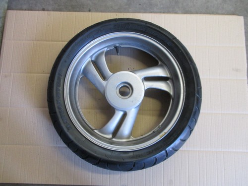 Roue arrière avec pneu très