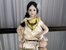 Poupée d'artiste poupée en
