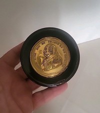 Tabatière en écaille de tortue, Louis XVIII ROI DE FRANCE ET DE NAVARRE.