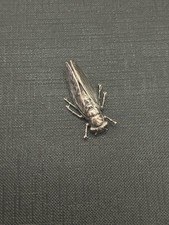 Broche ancienne en métal