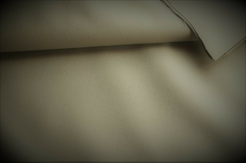 Coupon 106 tissu beige - coupon, gris