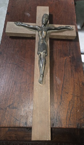 Christ crucifié moderniste - , en