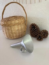 19 ⚜️ Ancien Entonnoir J