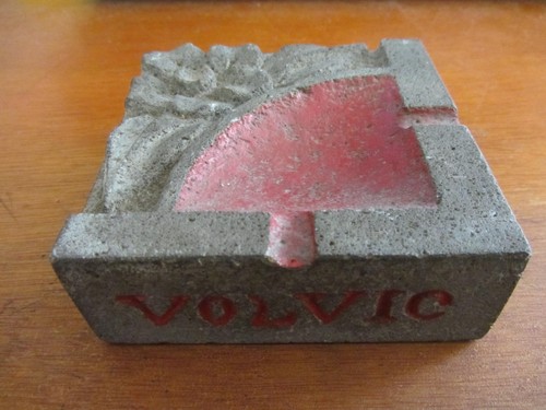 Cendrier pierre volvic - de,