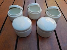 lot 5 anciens pots  a crème  faïence blanche pharmacie avec couvercle 30 ml 