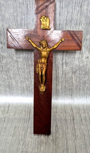 Crucifix croix bois et - en,