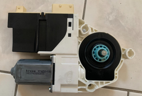 Moteur lève vitre avant droit - lève,