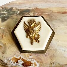 Broche Painlevé Décor de Griffon Galalithe Blanche Bakélite Bijou Vintage Brooch