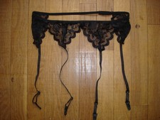 Porte jarretelle noir - 1,
