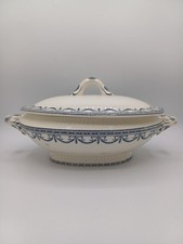 Soupière en Terre de Fer – Salins – Style Louis XVI – Décor Guirlandes