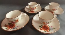 lot 343 - 4 tasses et 4