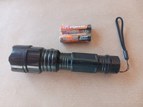 Lampe torche poche - poche, led