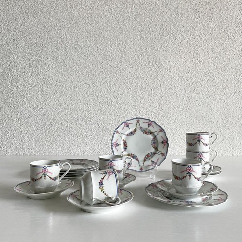 Lot tasses et - 12,