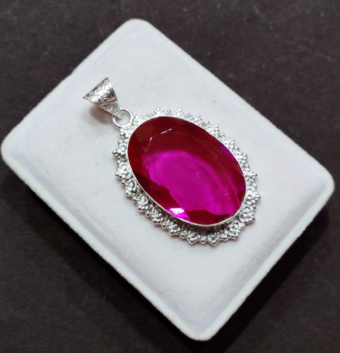 Pendentif pierre précieuse