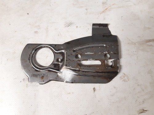 Plaque protection pompe - plaque, a