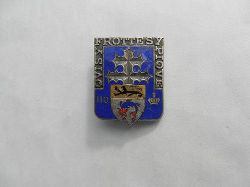 Insigne pucelle militaire - insigne,