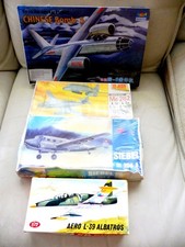 LOT DE 4 MAQUETTES d '  AVION