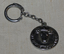 Ancien porte clés métal Au boeuf couronné hôtel restaurant av Jean Jaurès  Paris