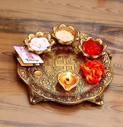 Pooja thali avec - avec, la
