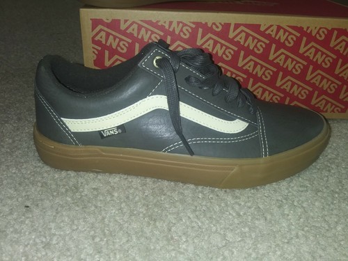 Nwt 10 5 - sz, 10.5